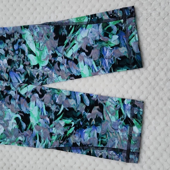 Nwt Lululemon Swift Speed HR Crop 21 Leggings *Luxtreme - Picture 4 of 9